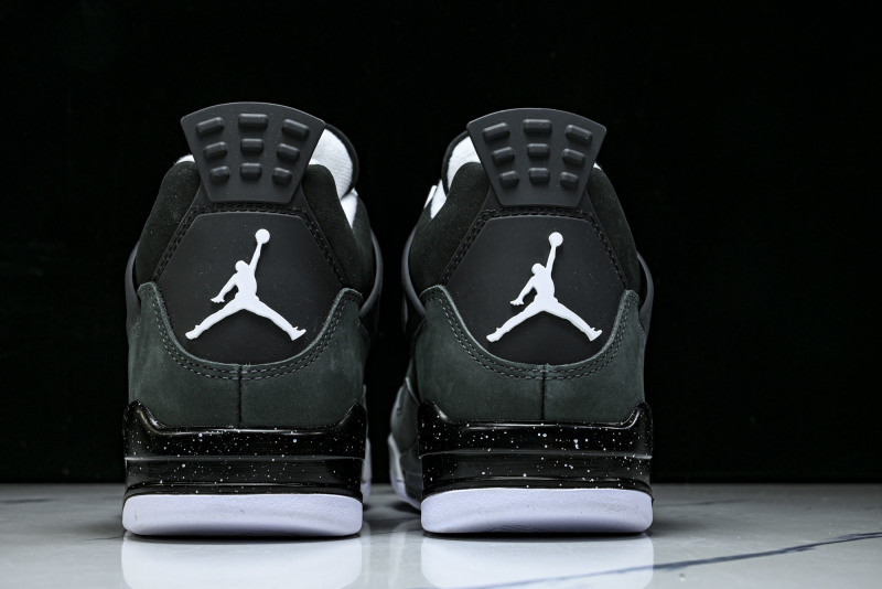 Air Jordan 4 "Fear" FQ8138-002
