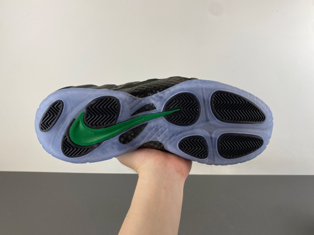 Nike Air Foamposite Pro “Pine Green” HF0794-300