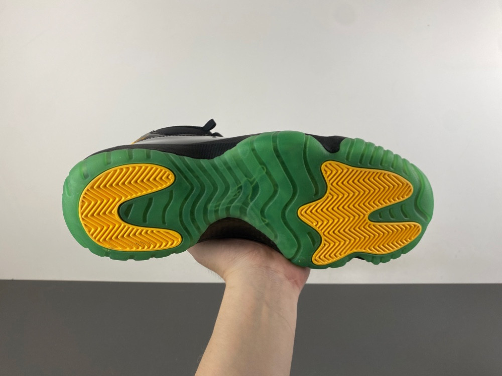 Air Jordan 11 Retro "Green Black" CT8012-037