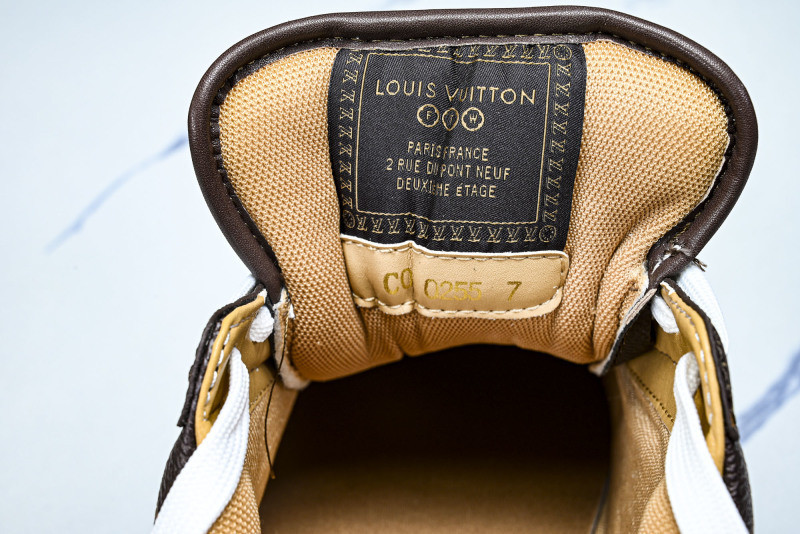 L*V Buttersoft Sneaker
