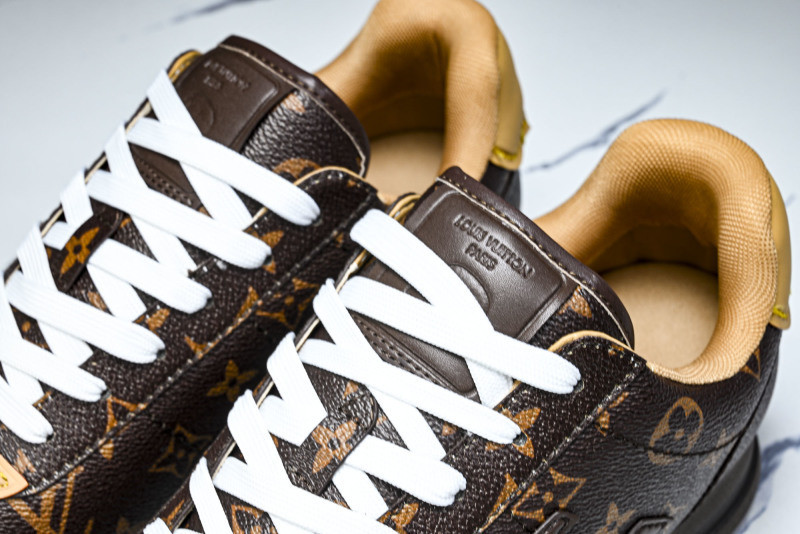L*V Buttersoft Sneaker