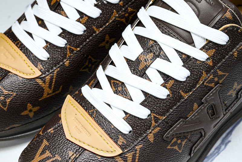 L*V Buttersoft Sneaker