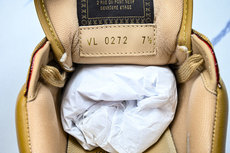 L*V Buttersoft Sneaker