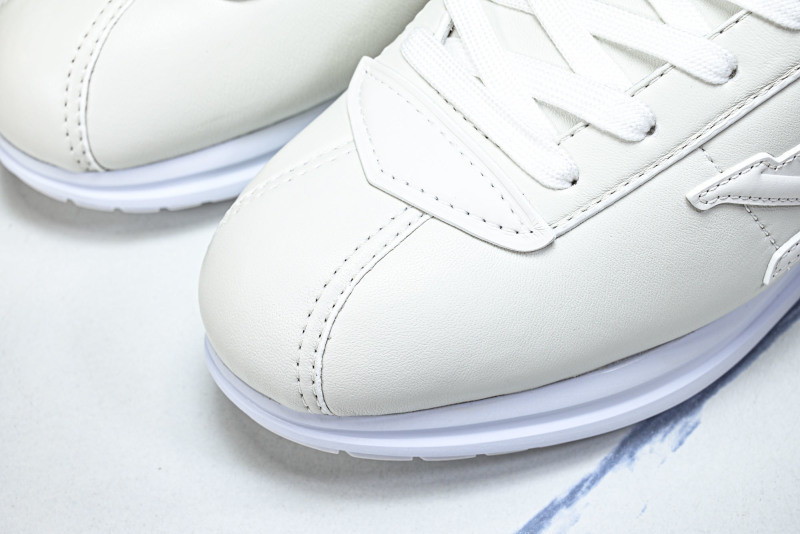 L*V Buttersoft Sneaker