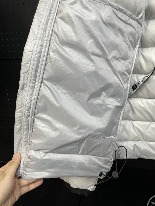Can*a G00se coat