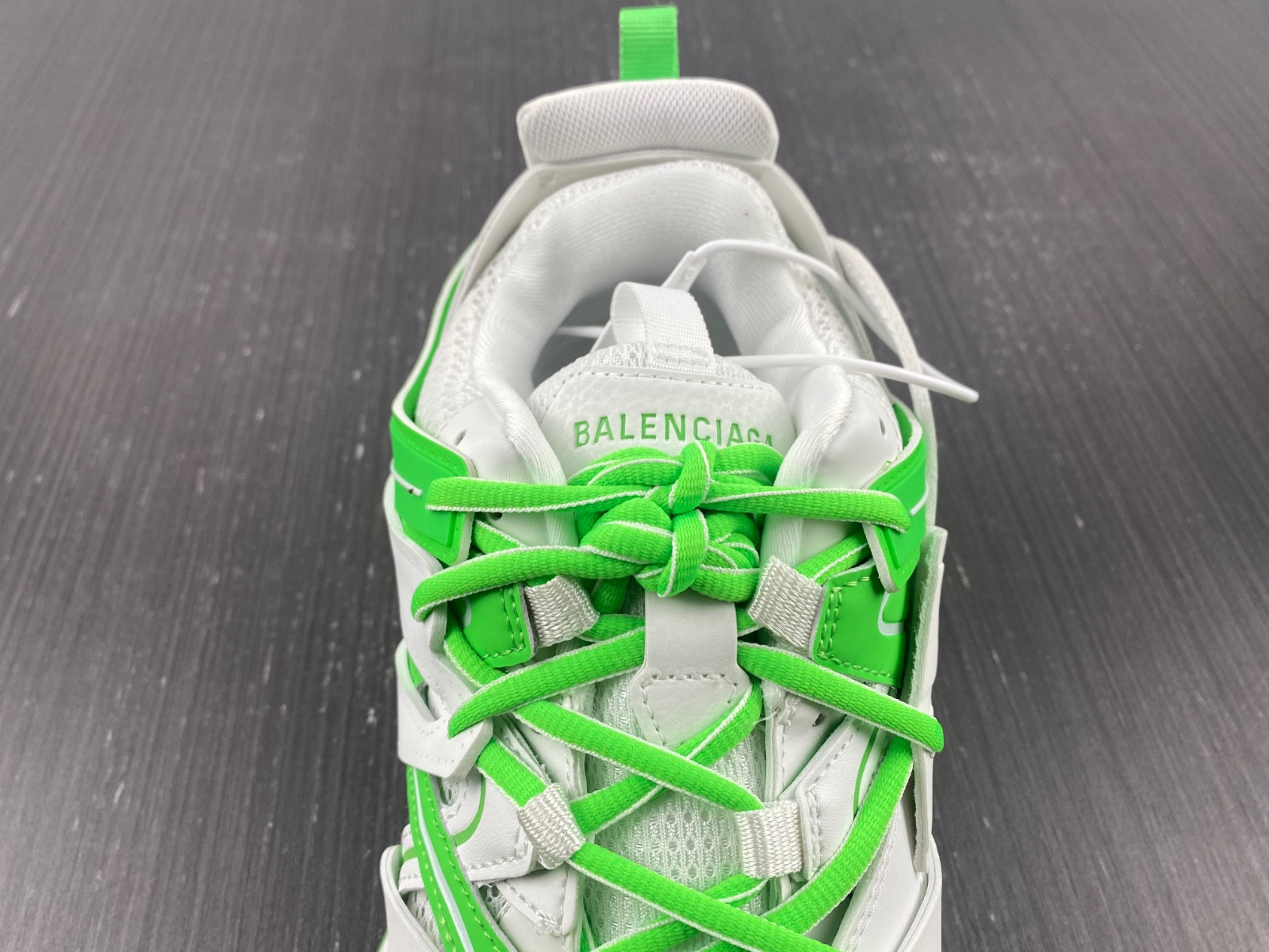 Ba*len*cia*ga track  542023 w3rl1 9035