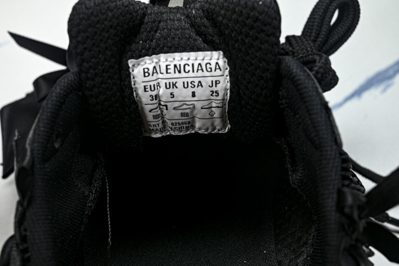 Ba1en*iaga Sneaker 3XL