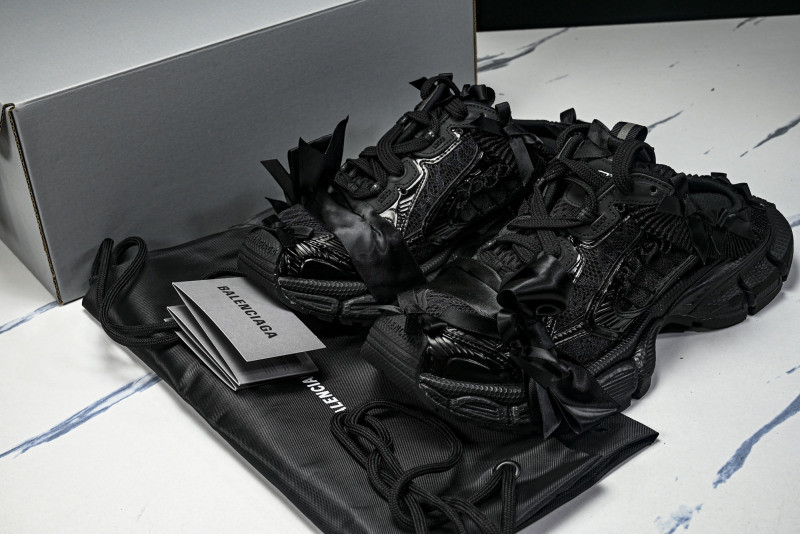 Ba1en*iaga Sneaker 3XL