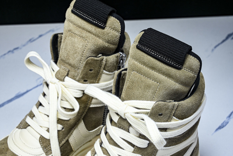 RO Sneakers