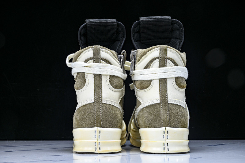 RO Sneakers