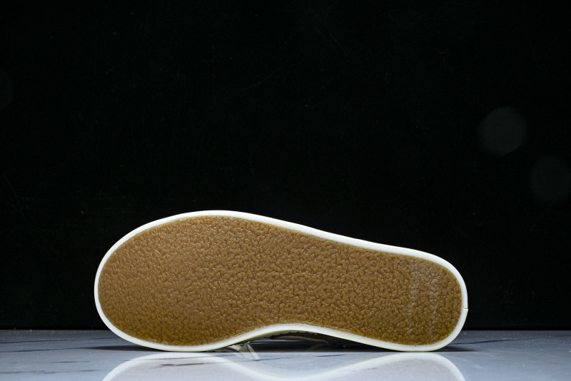 RO Sneakers