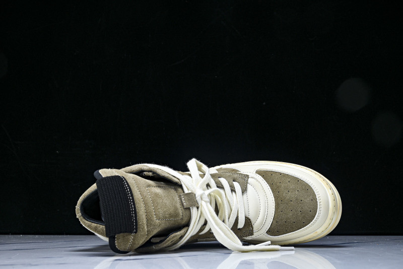 RO Sneakers