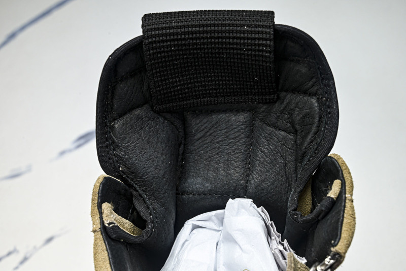 RO Sneakers
