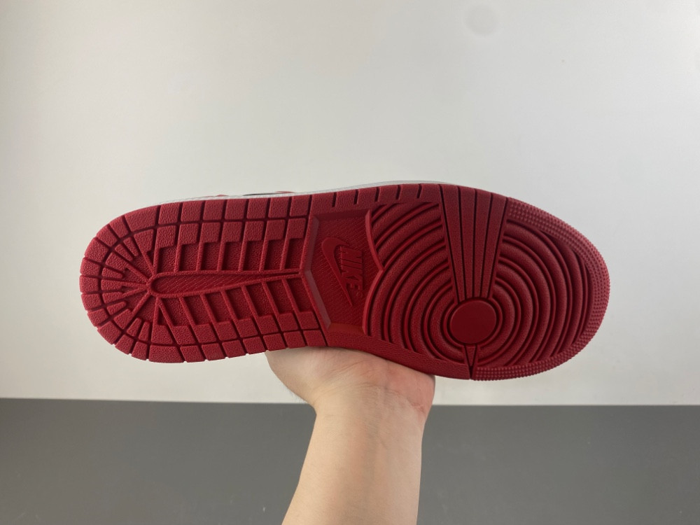 Air Jordan 1 Low OG “Chicago” HQ6998-600