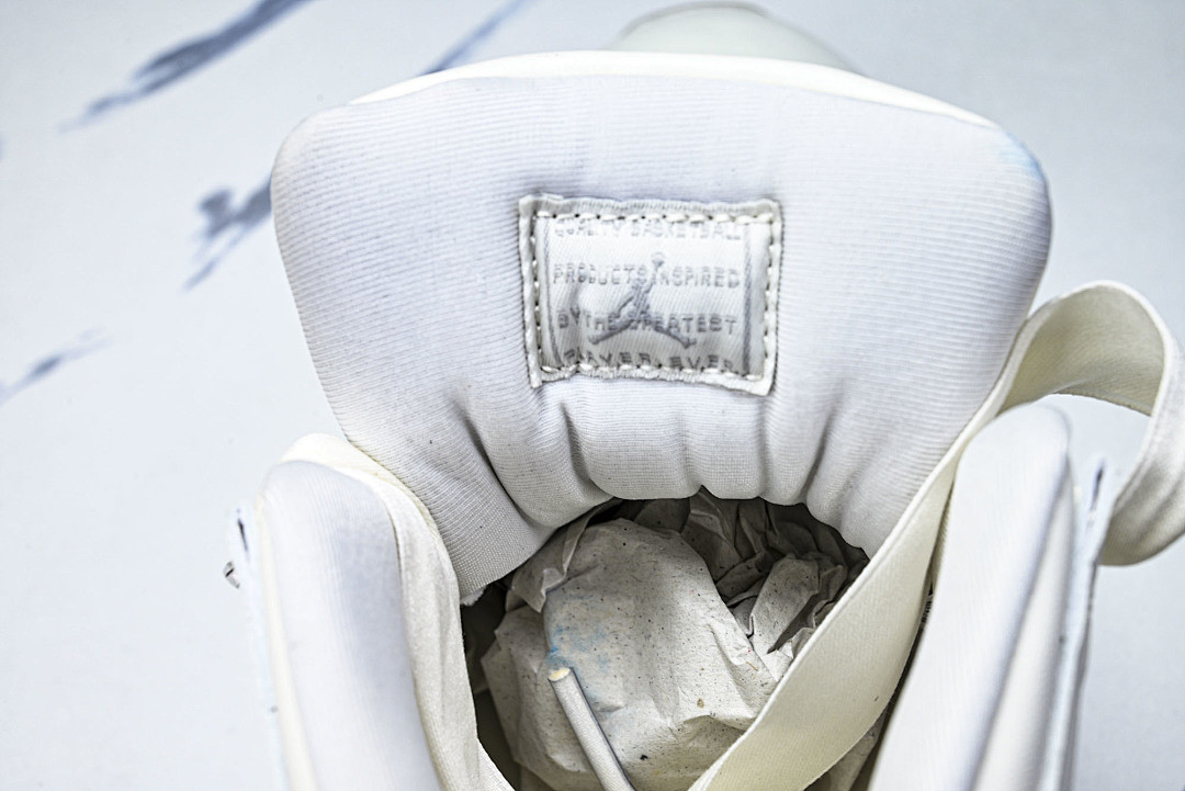 Air Jordan 11 “Pearl” AR0715-11O