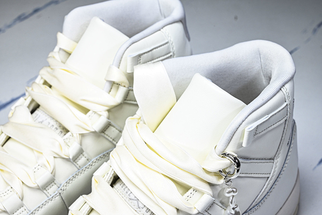 Air Jordan 11 “Pearl” AR0715-11O