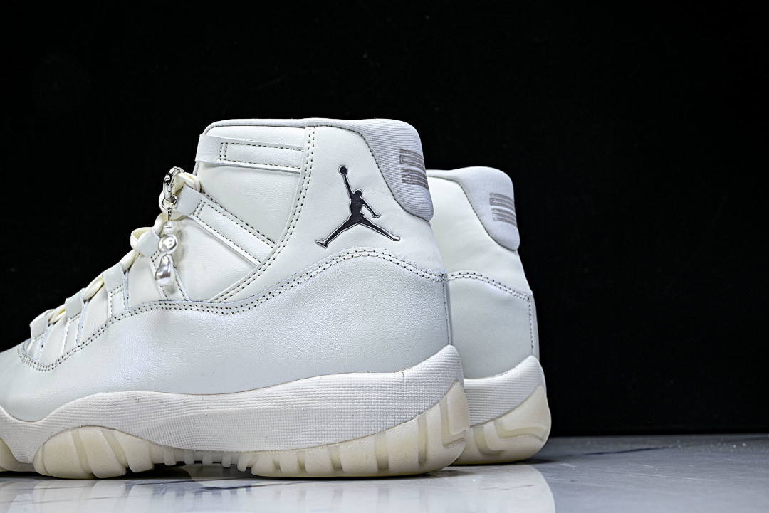 Air Jordan 11 “Pearl” AR0715-11O