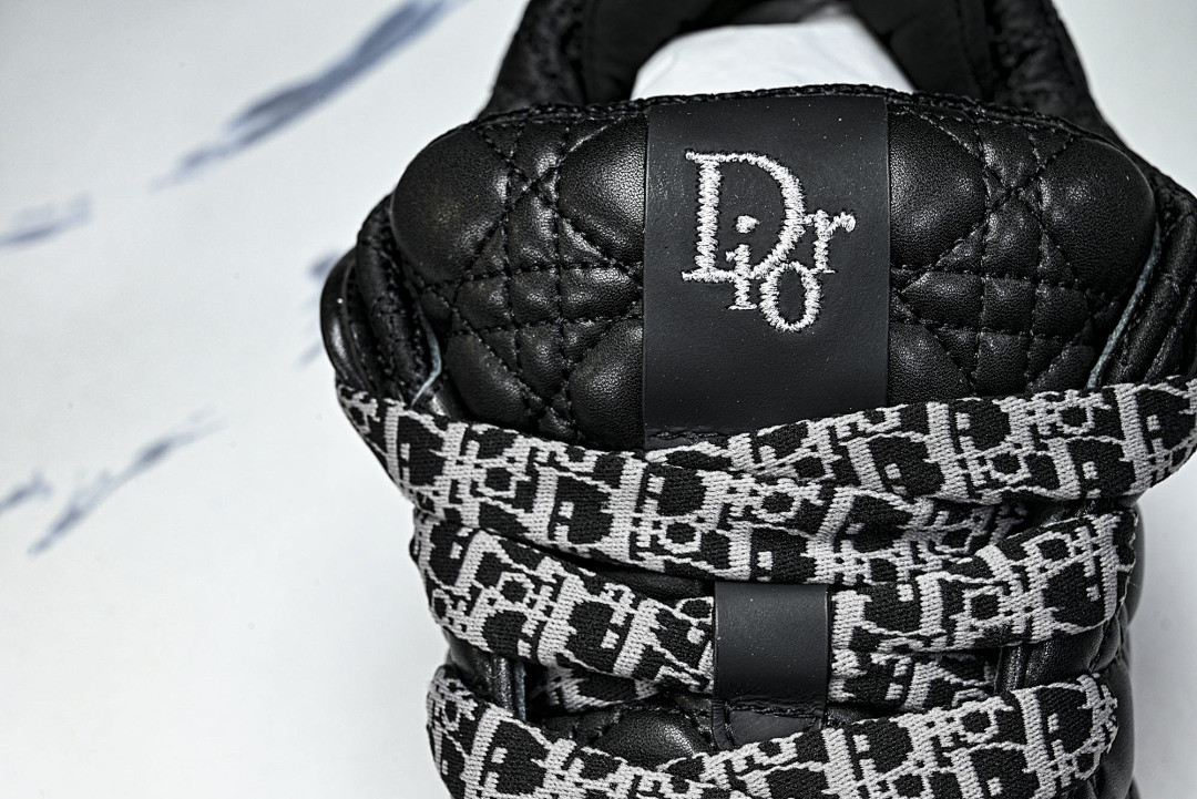 DR B9S Sneaker