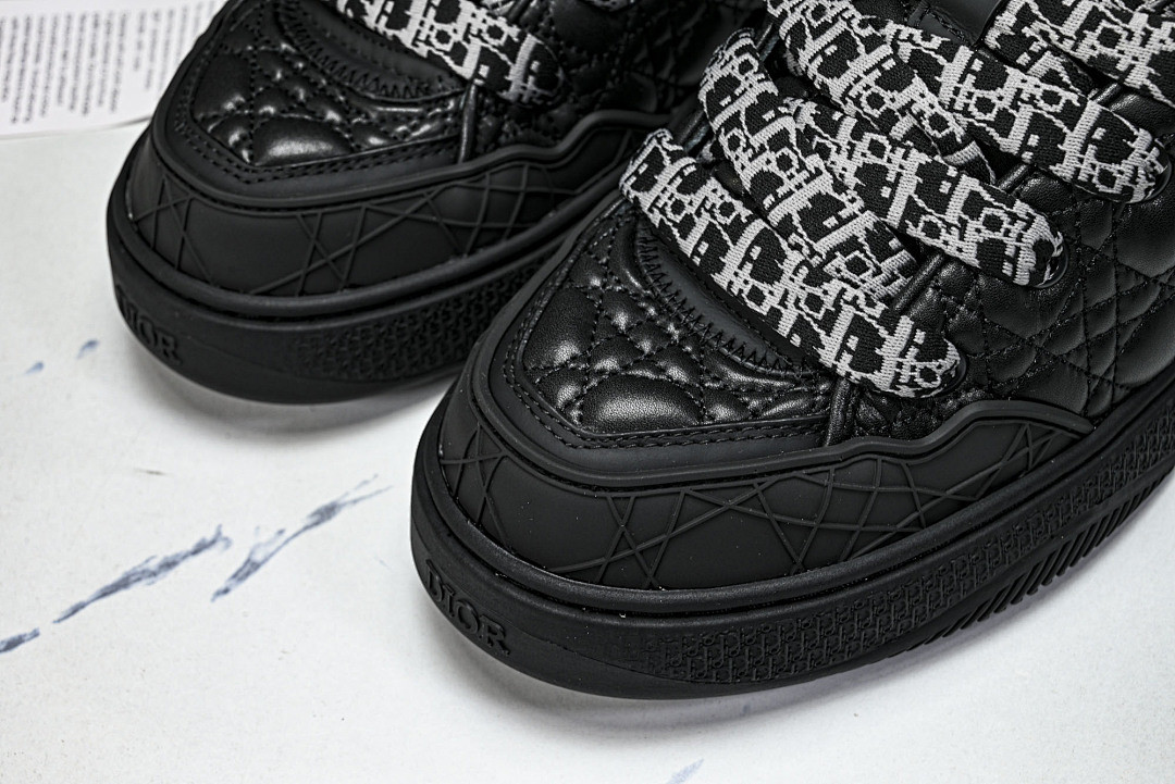 DR B9S Sneaker