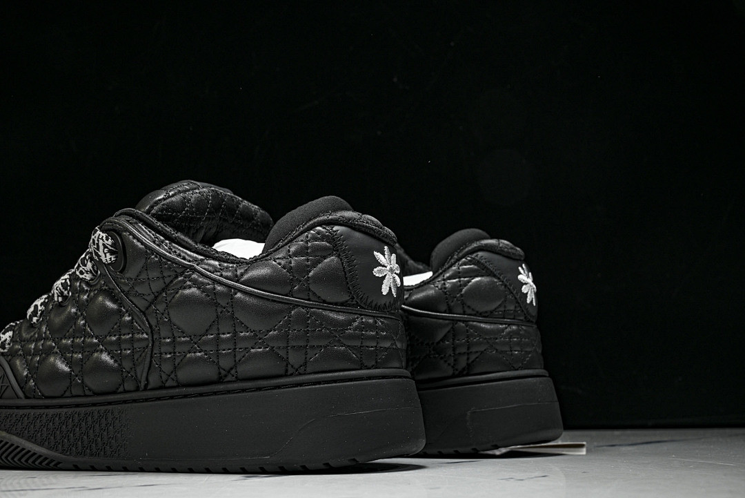 DR B9S Sneaker