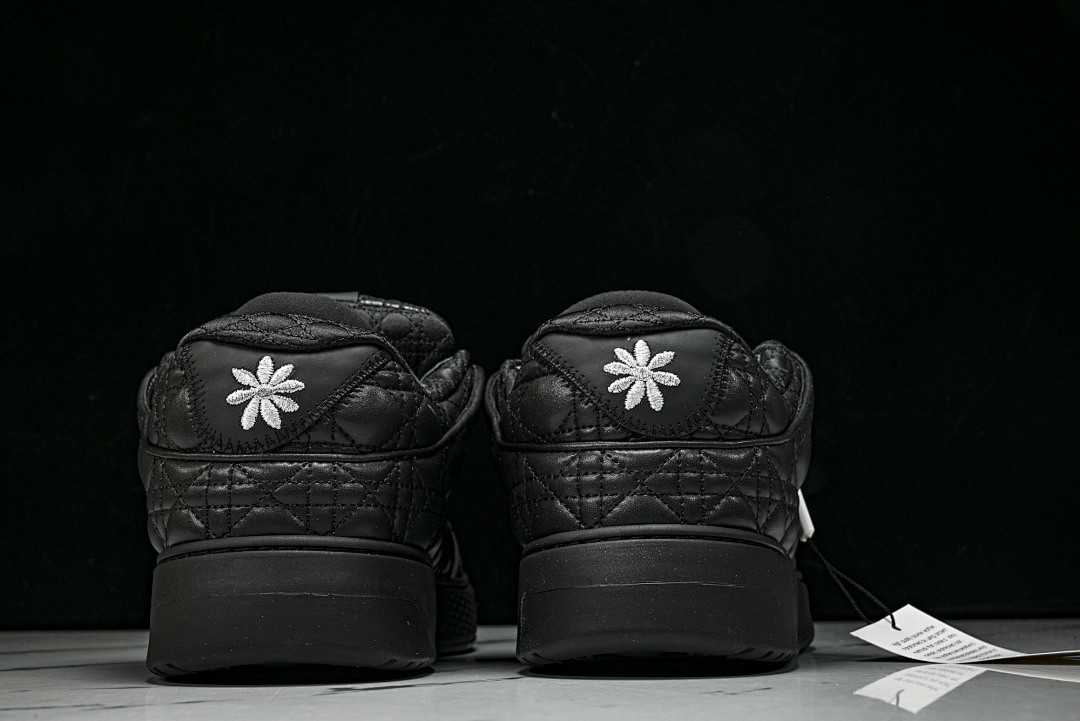 DR B9S Sneaker