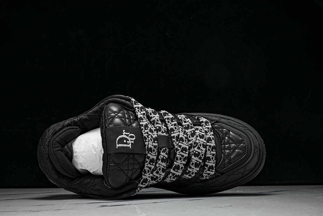 DR B9S Sneaker