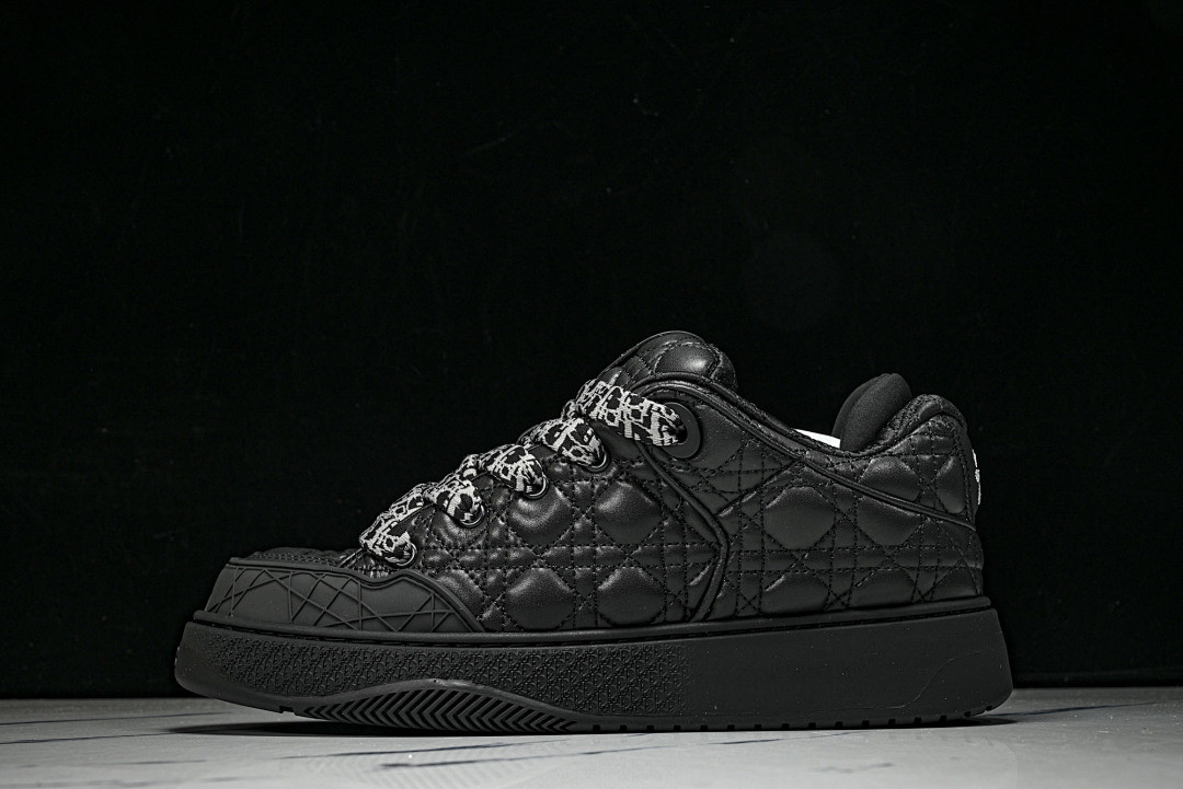 DR B9S Sneaker