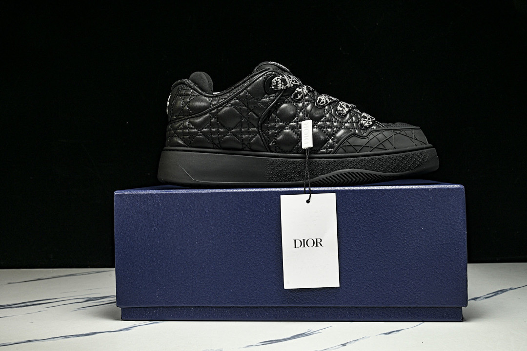 DR B9S Sneaker