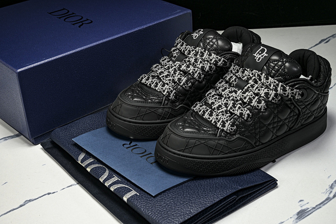 DR B9S Sneaker