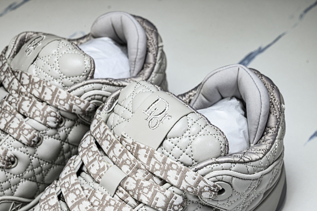 DR B9S Sneaker
