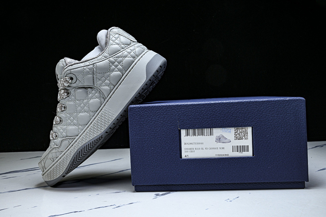 DR B9S Sneaker