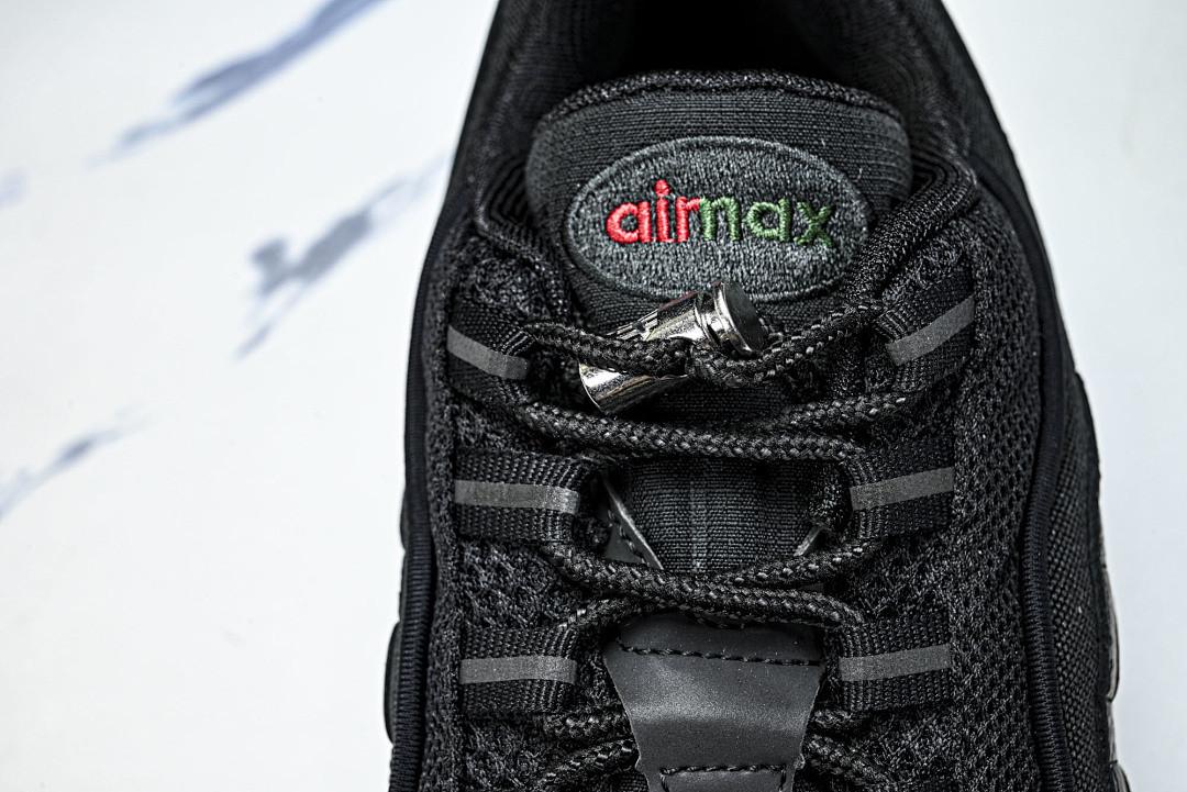 NK Air Max 95 SP Undefeated Black IB4453-001