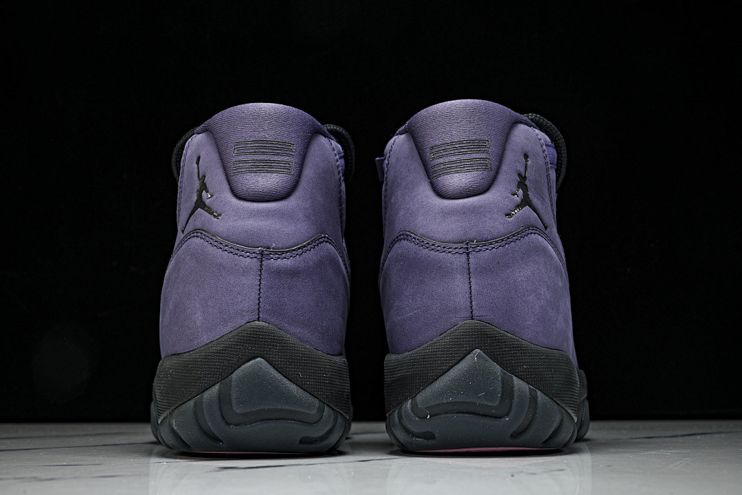 Air Jordan 11 “Las Vegas” IO8961-553