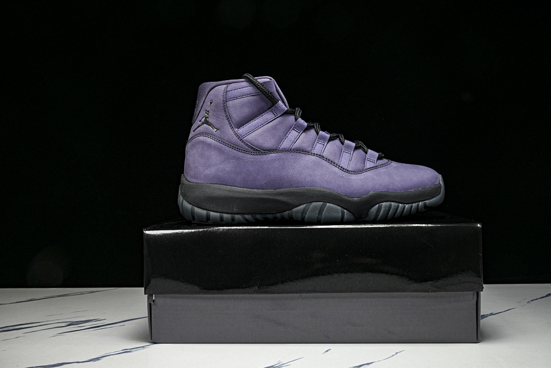 Air Jordan 11 “Las Vegas” IO8961-553