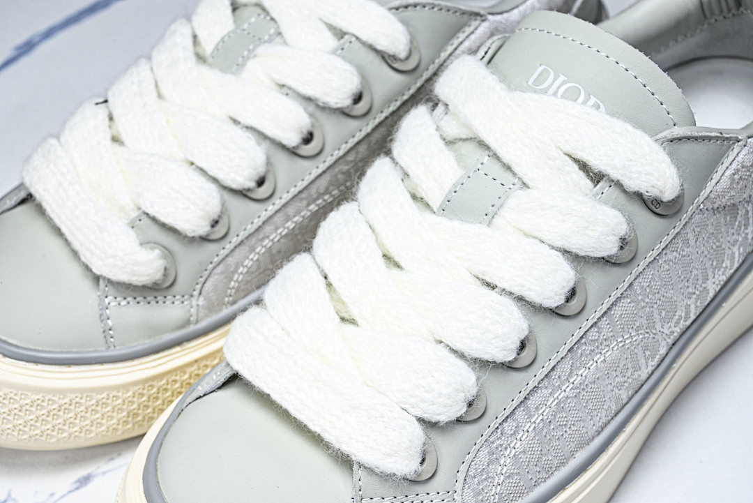 DR B33 Sneaker