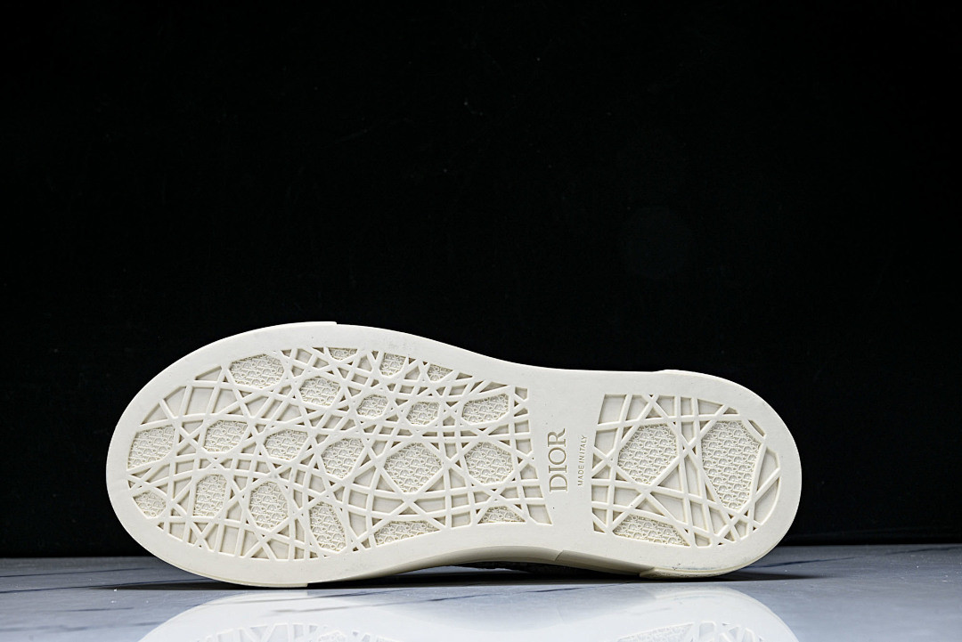 DR B33 Sneaker