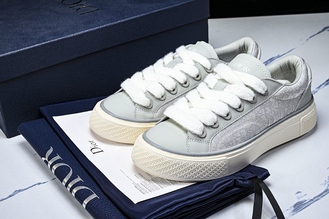 DR B33 Sneaker