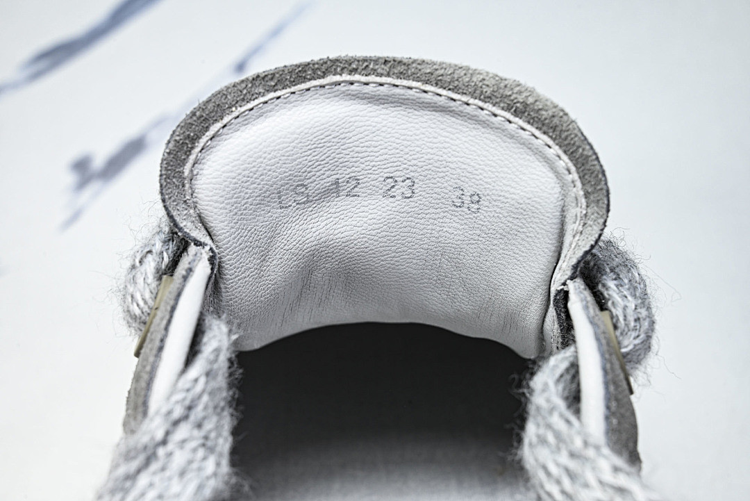 DR B33 Sneaker