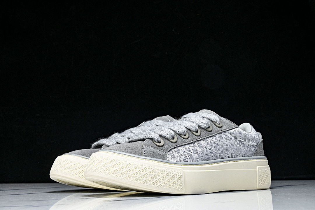 DR B33 Sneaker