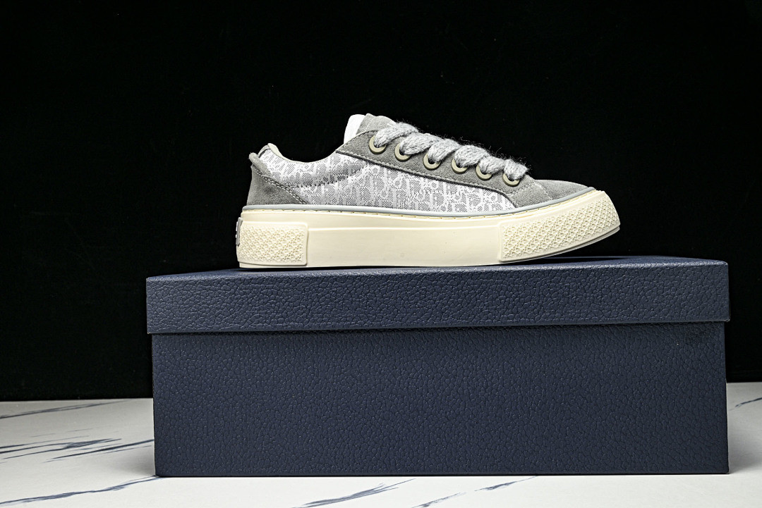 DR B33 Sneaker