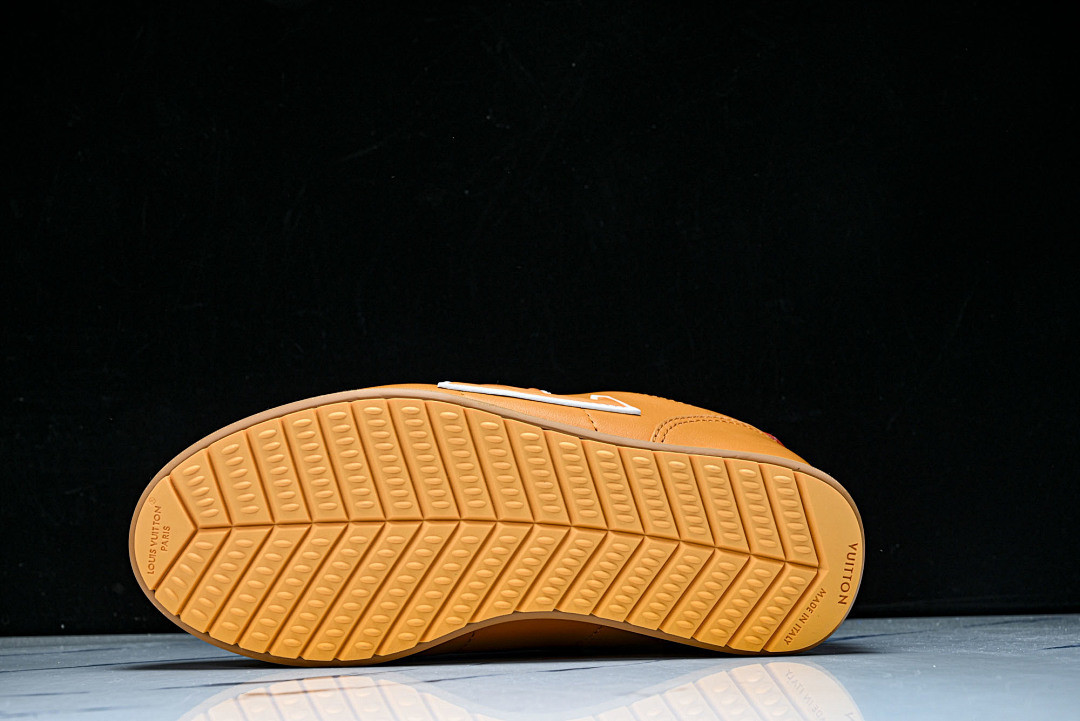 L*V Buttersoft Sneaker
