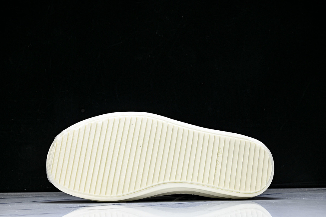 RO Sneakers