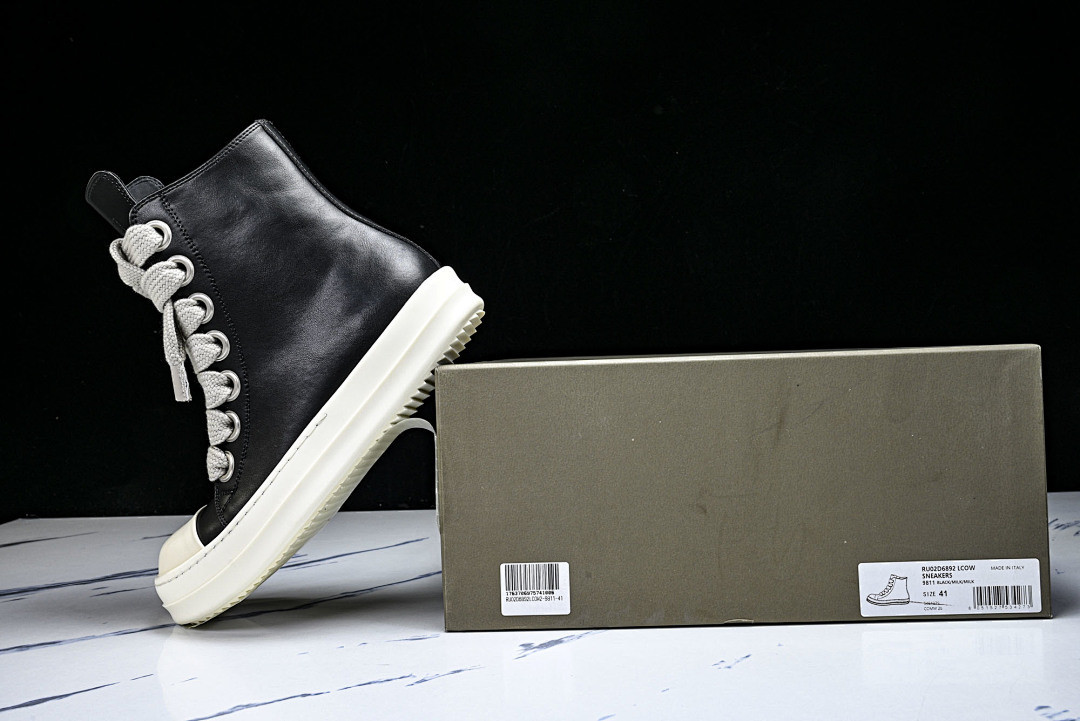 RO Sneakers