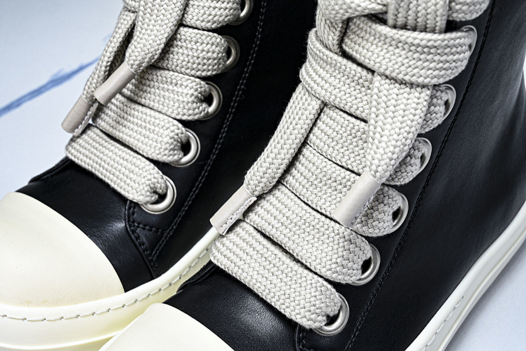 RO Sneakers