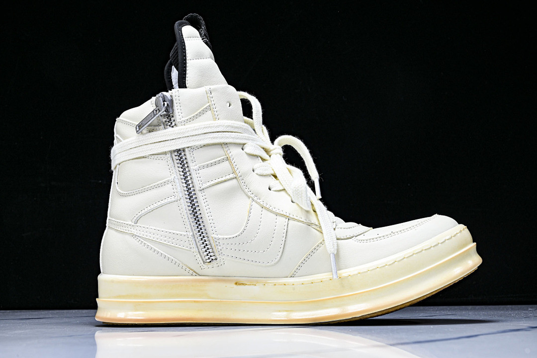 RO Sneakers
