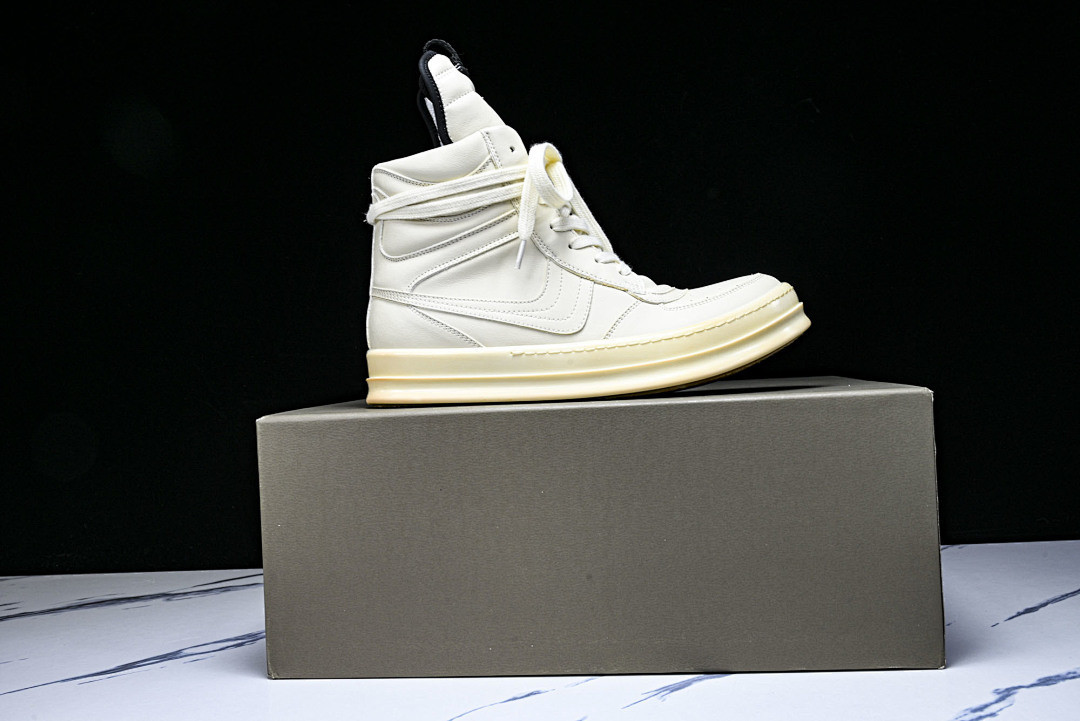 RO Sneakers