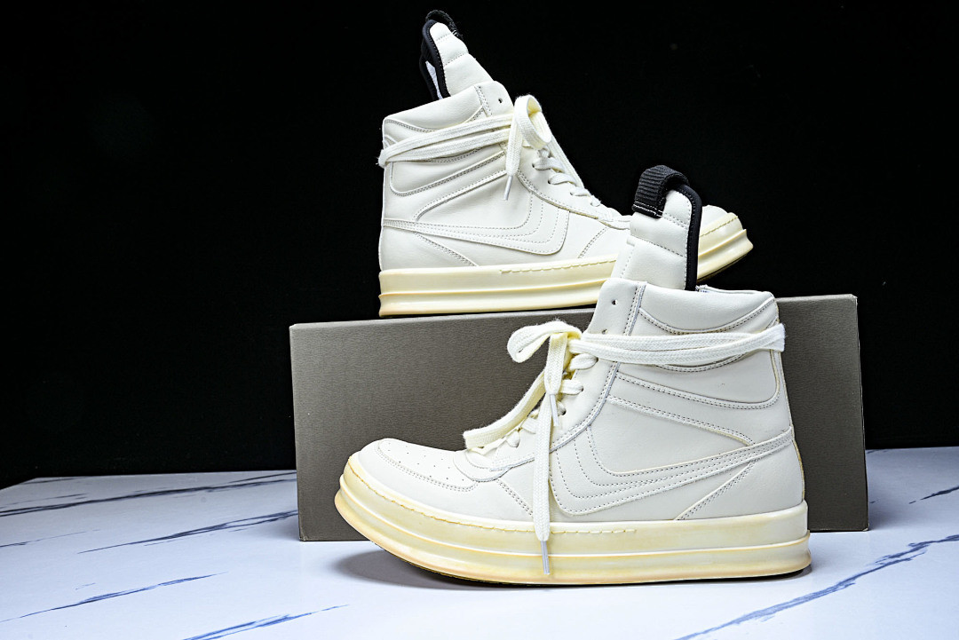 RO Sneakers