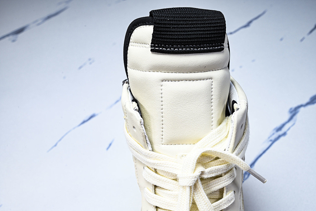 RO Sneakers