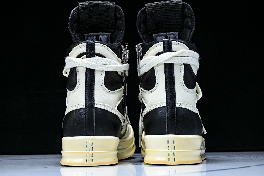 RO Sneakers