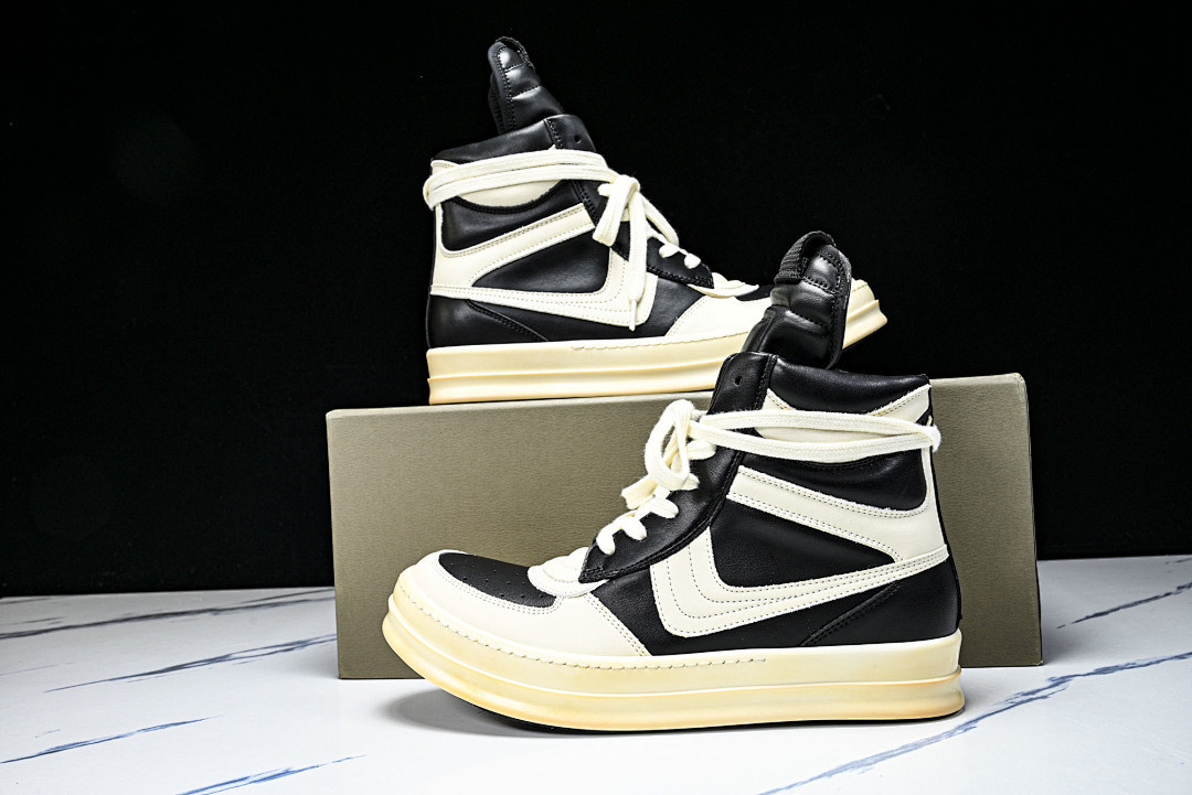 RO Sneakers